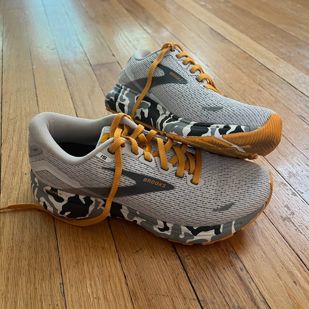 Brooks Ghost 15 Running Shoes - Women's Size 8